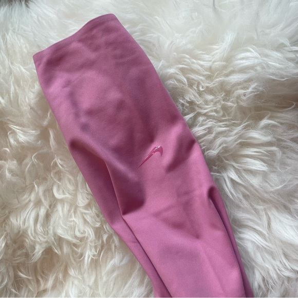 NWT. Nike One Luxe Tight fit leggings, mid-rise. Bubblegum pink. Dri-fit tech. - Picture 6 of 7